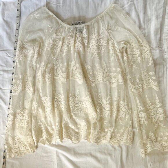 American Rag Cie Entry Off The Shoulder Lace Top - Picture 2 of 4